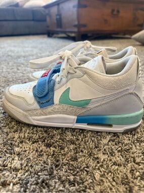 Nike Air Jordan Legacy Low White Emerald Rose Boys 4.5Y